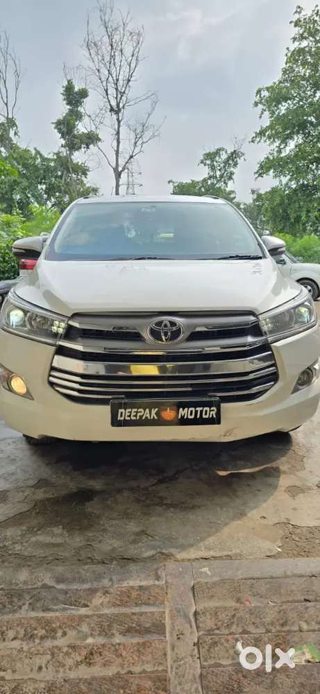 Toyota Innova Crysta 2018