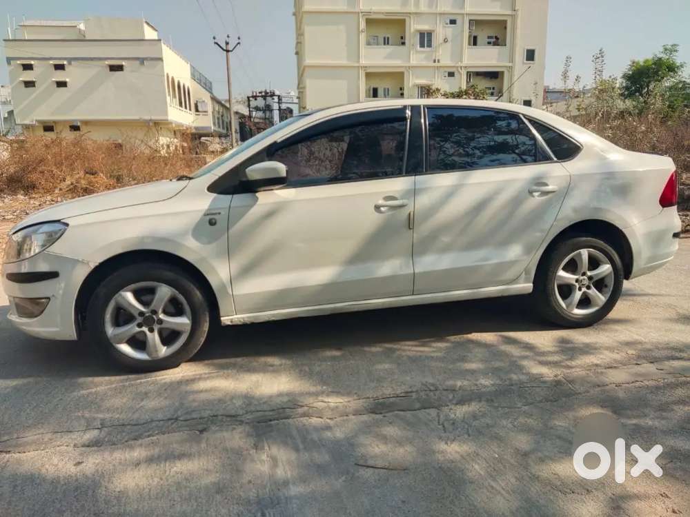 Skoda Rapid 2013 Diesel 115000 Km Driven