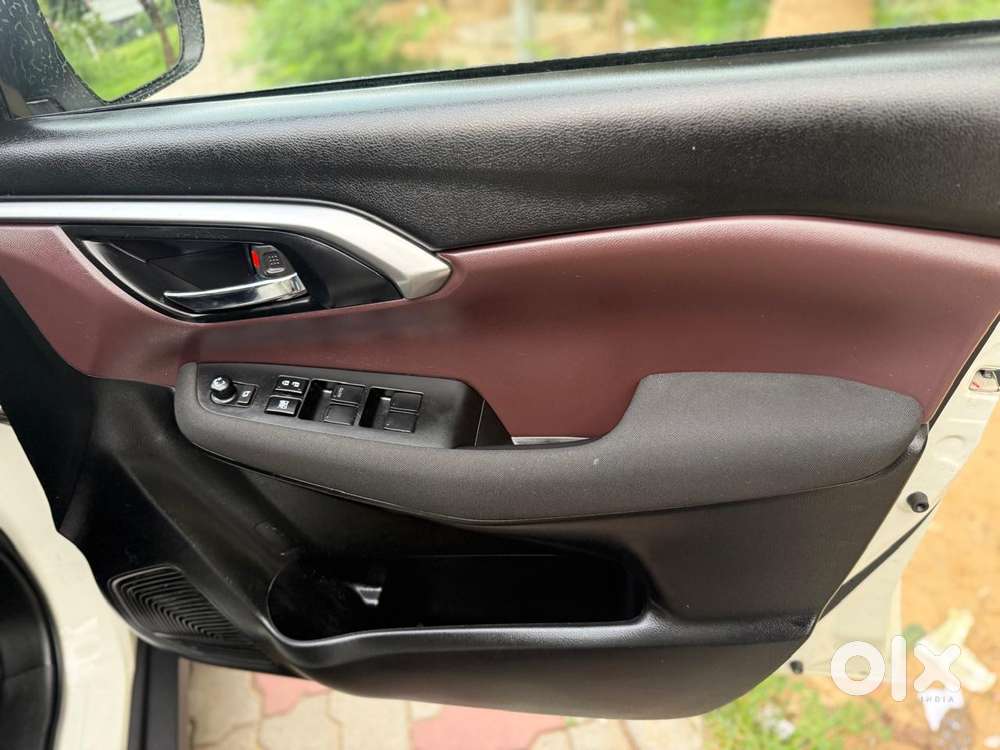 Maruti Suzuki Grand Vitara 1.5 Delta Smart Hybrid At, 2024, Petrol