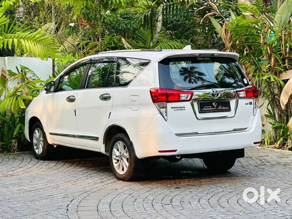 Toyota Innova Crysta 2.8 Gx At, 2016, Diesel