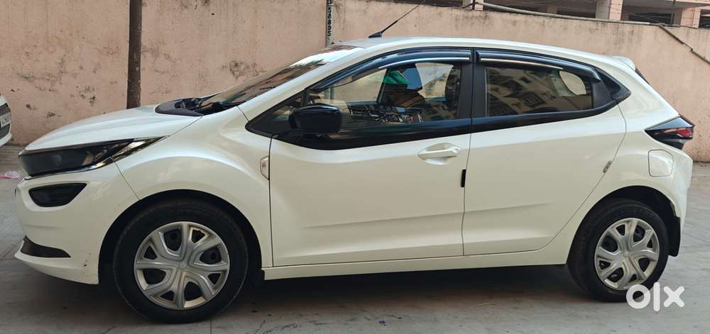 Tata Altroz 1.2 Xm Plus, 2024, Cng & Hybrids