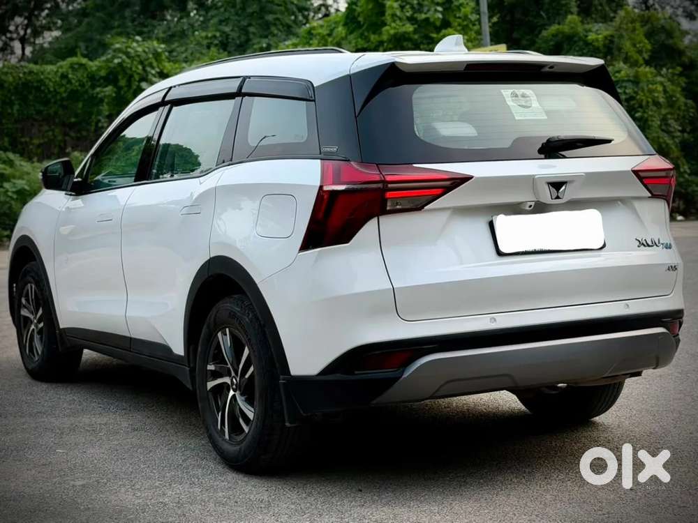 Mahindra Xuv700 2.0 Ax 5 Petrol Mt 7 Str, 2024, Petrol