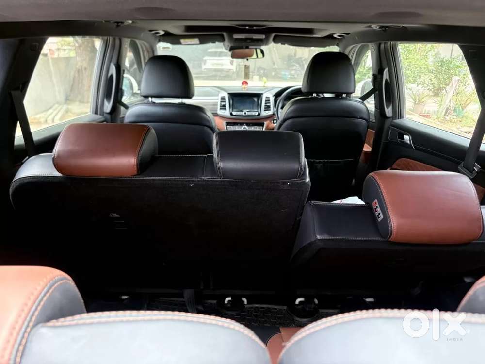 Mahindra Alturas G4 4wd At, 2022, Diesel
