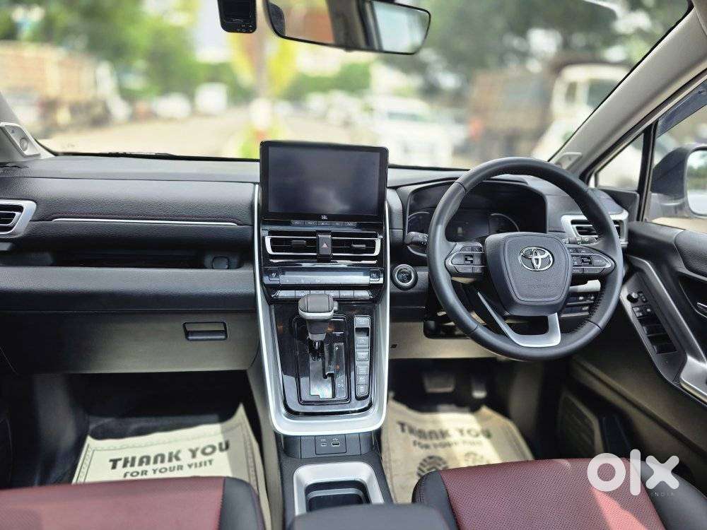 Toyota Innova Hycross 2.0 Zx (o) Hybrid 7 Str, 2025, Petrol