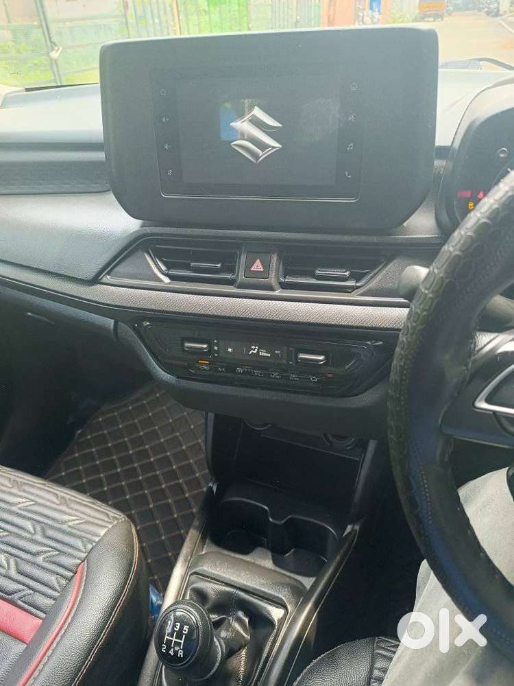 Maruti Suzuki Swift Vxi + Manual, 2025, Petrol
