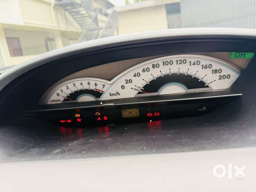 Toyota Etios V, 2011, Petrol