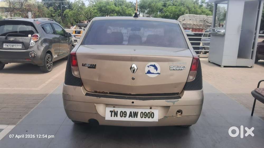 Mahindra Logan Petrol 2009