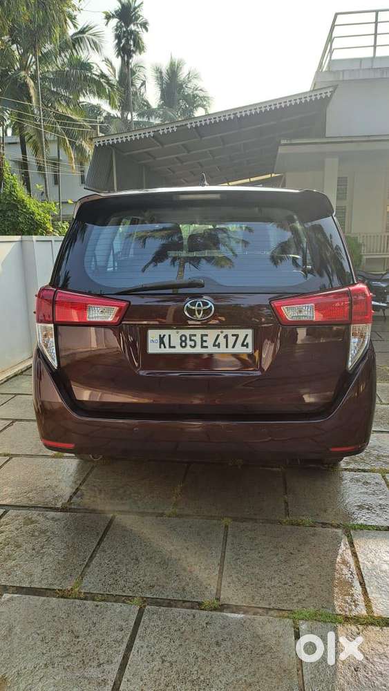 Toyota Innova Crysta 2.4 G Plus Mt 8s, 2017, Diesel