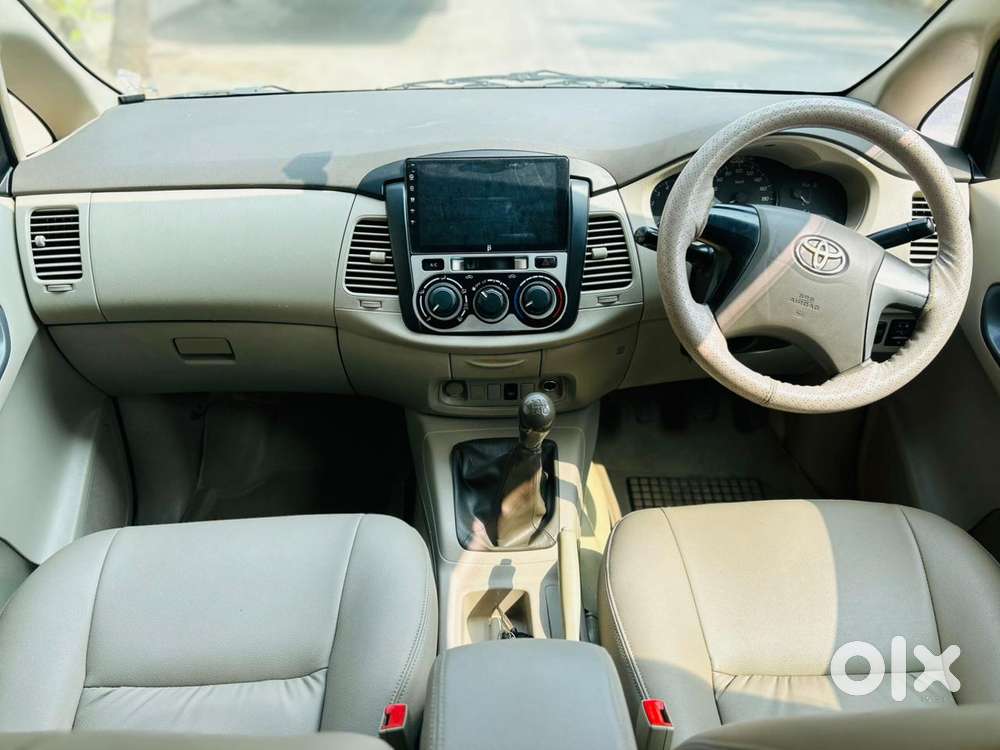 Toyota Innova [2013-2016] 2.5 G4 8 Str, 2012, Diesel