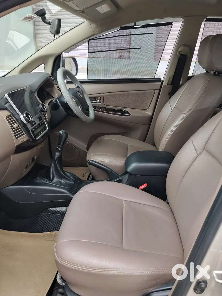 Toyota Innova Diesel 7 Str 2015