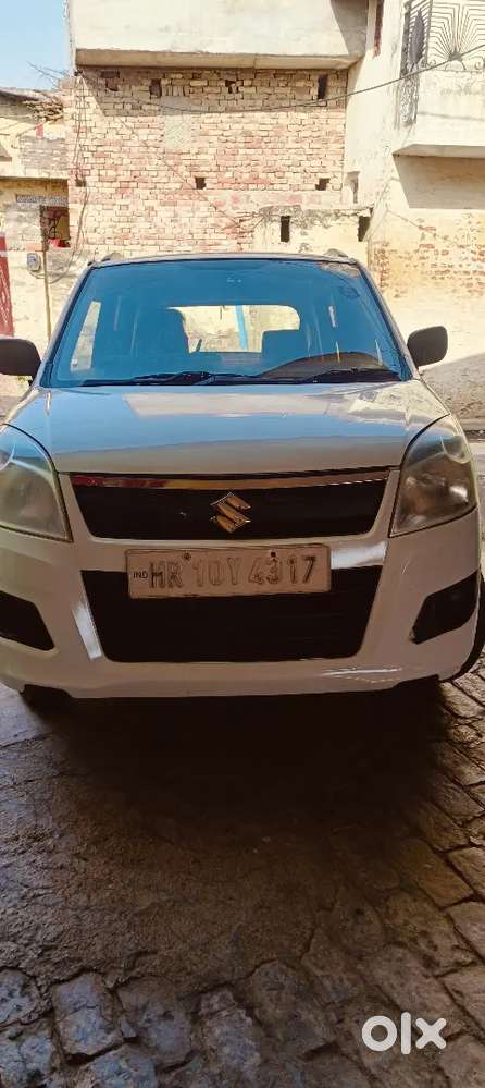 Gaadi Bilul Saaf Suthari Hai