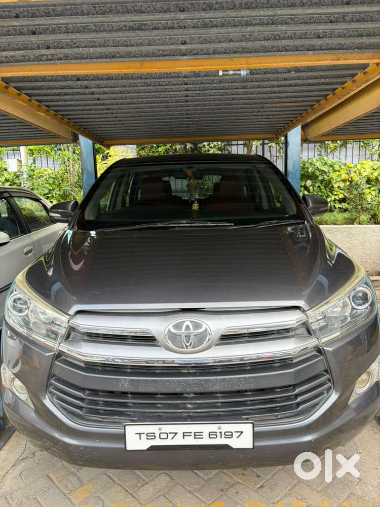 Toyota Innova Crysta 2016 Diesel Well Maintained
