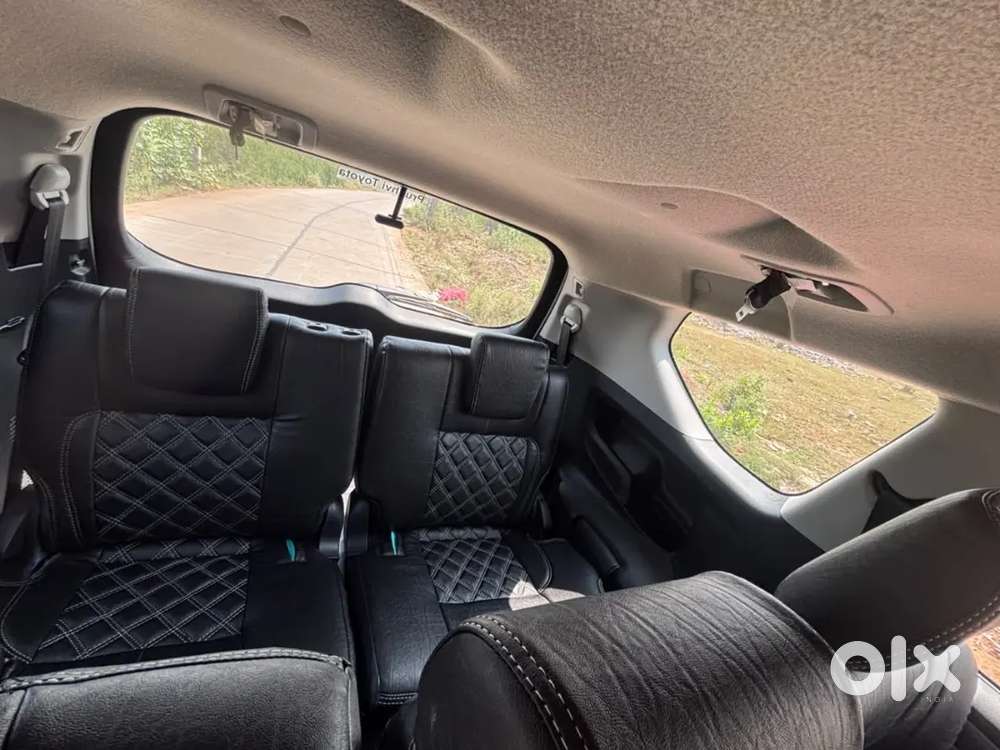 Toyota Innova Crysta 2.4 2025