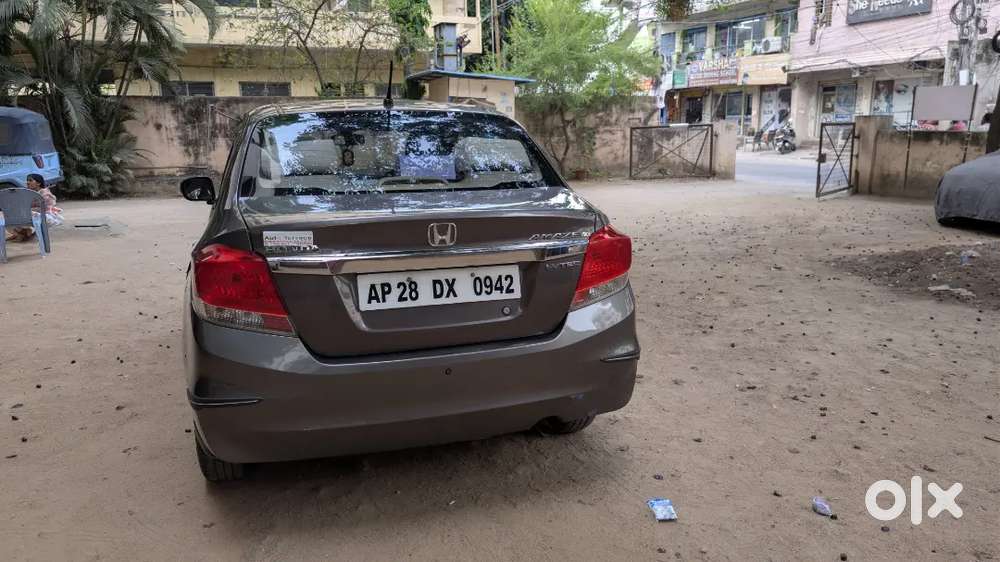 Honda Amaze 2nd Gen 2014 Petrol Well Maintained