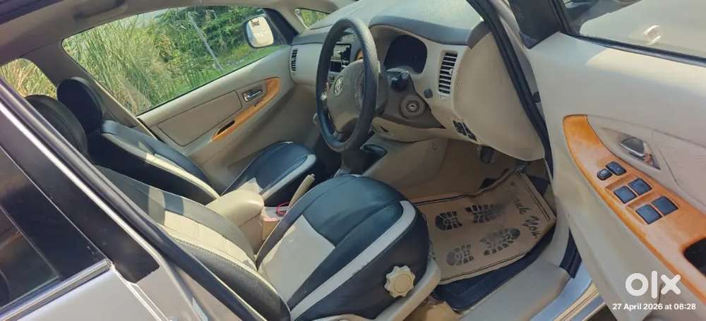 Toyota Innova 2011 Diesel Well Maintained