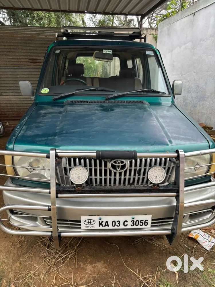 Own Used Well Maintained Toyota Qualis