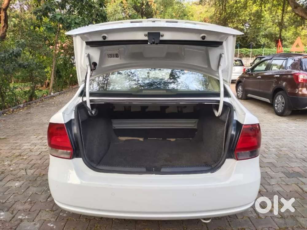 Volkswagen Vento 1.2l Tsi Highline Plus At Petrol, 2015, Petrol