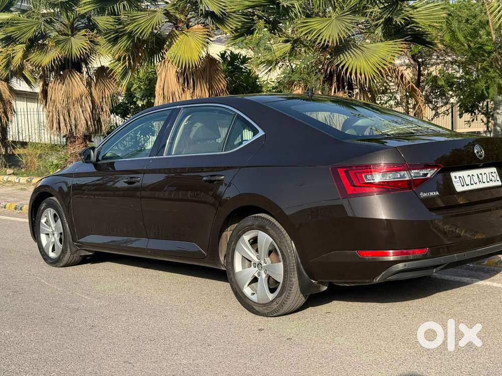 Skoda Superb Style 1.8 Tsi At, 2018, Petrol