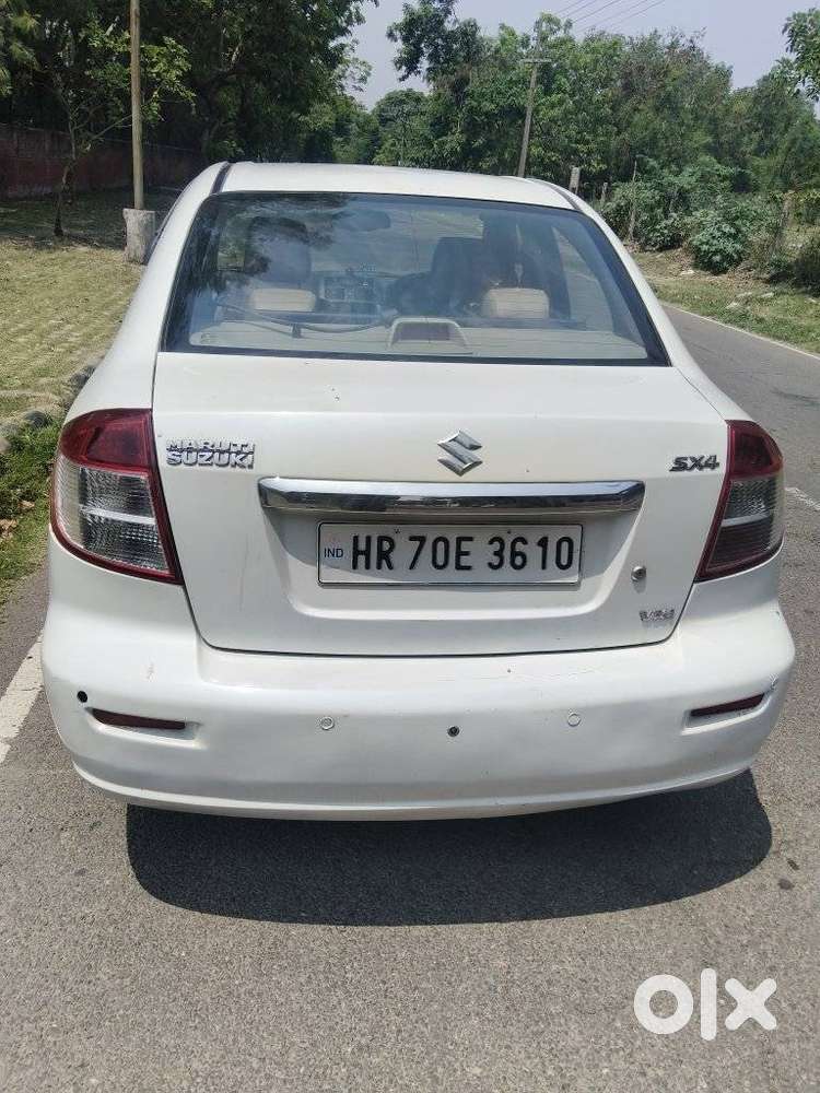 Maruti Suzuki Sx4 Vxi Bsiv, 2013, Petrol