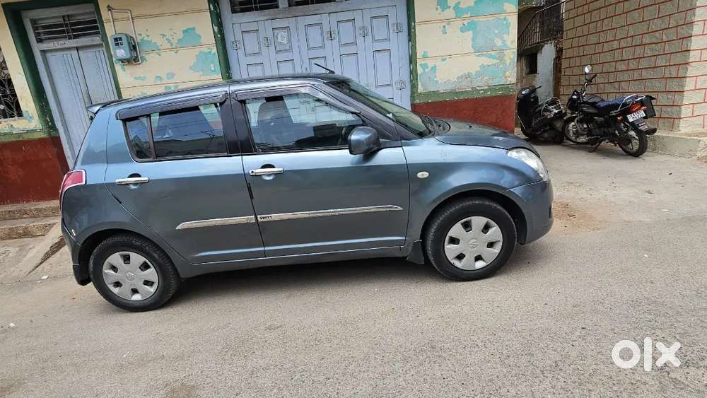 A Well-maintained Maruti Suzuki Swift Petrol Engine Car