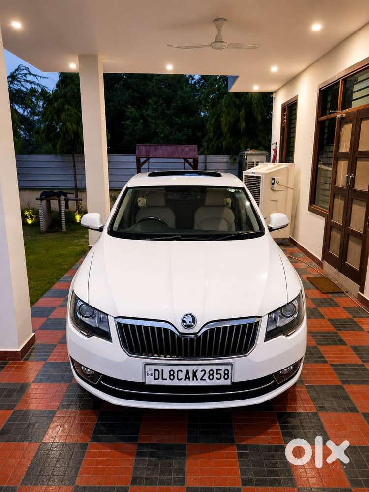 Skoda Superb Elegance 1.8 Tsi Mt, 2015, Petrol