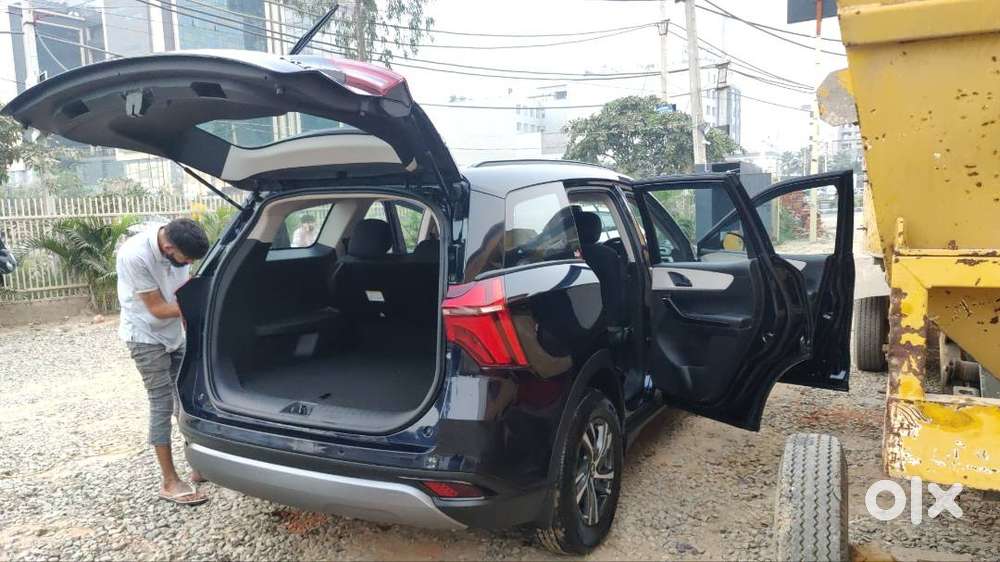 Mahindra Xuv700 Ax5 5seater