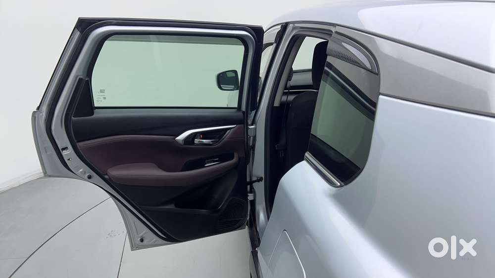 Maruti Suzuki Grand Vitara 1.5 Zeta Smart Hybrid At, 2023, Petrol