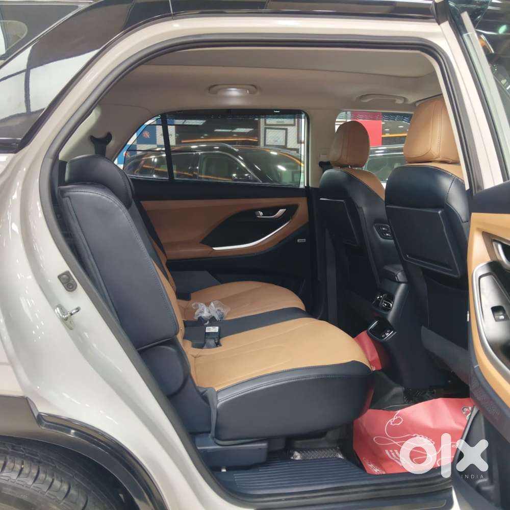 Hyundai Alcazar Signature 1.5 Petrol Dct 6str, 2025, Petrol