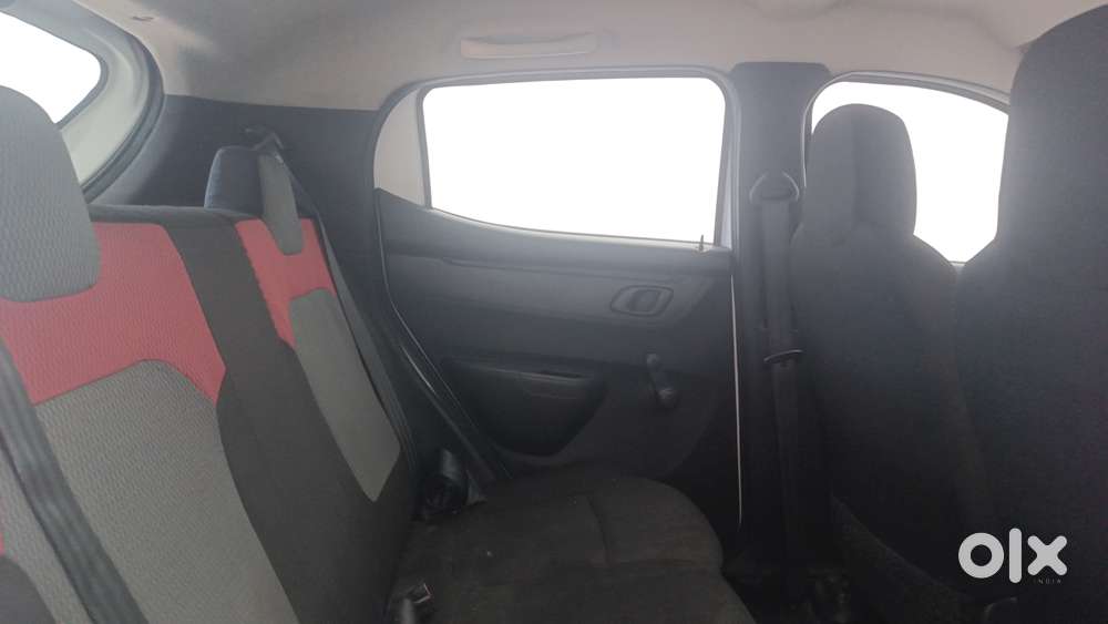 Renault Kwid 1.0 Rxt Amt, 2018, Petrol