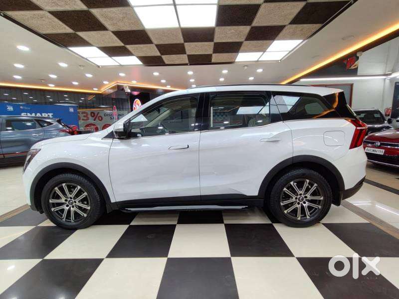 Mahindra Xuv700 2.0 Ax 7 Petrol At Luxury Pack Str, 2022, Petrol