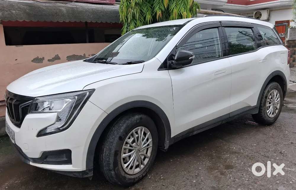 Mahindra Xuv700 2.0 Petrol 2023