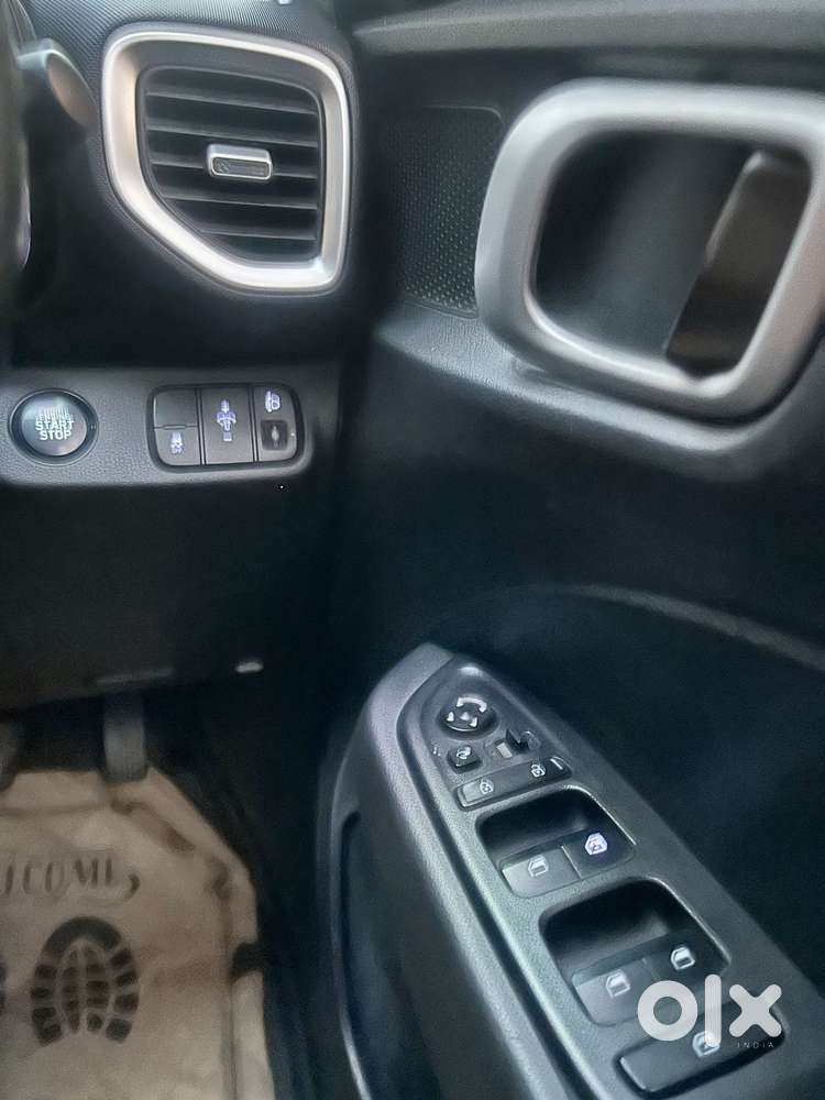 Hyundai Venue 1.0 Sx Turbo Dct, 2019, Petrol