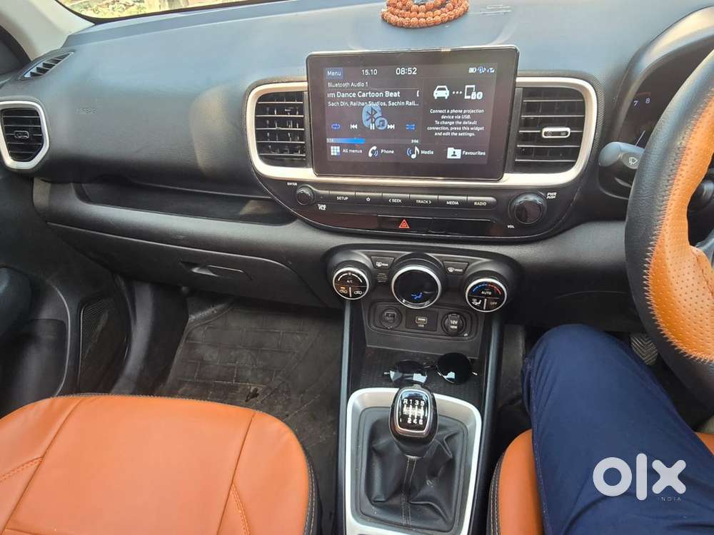 Hyundai Venue Petrol Well Maintained