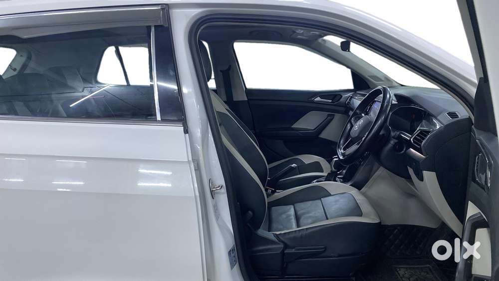Volkswagen Taigun 1.0 Tsi Topline At, 2023, Petrol