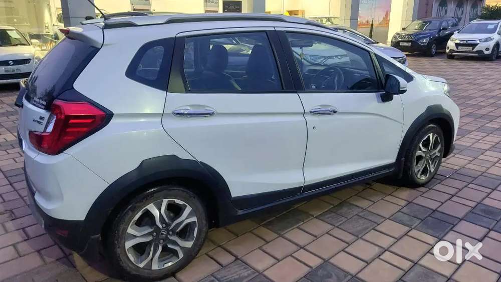Honda Wr-v 2019 Petrol (top Model) Only 14000 Km Driven