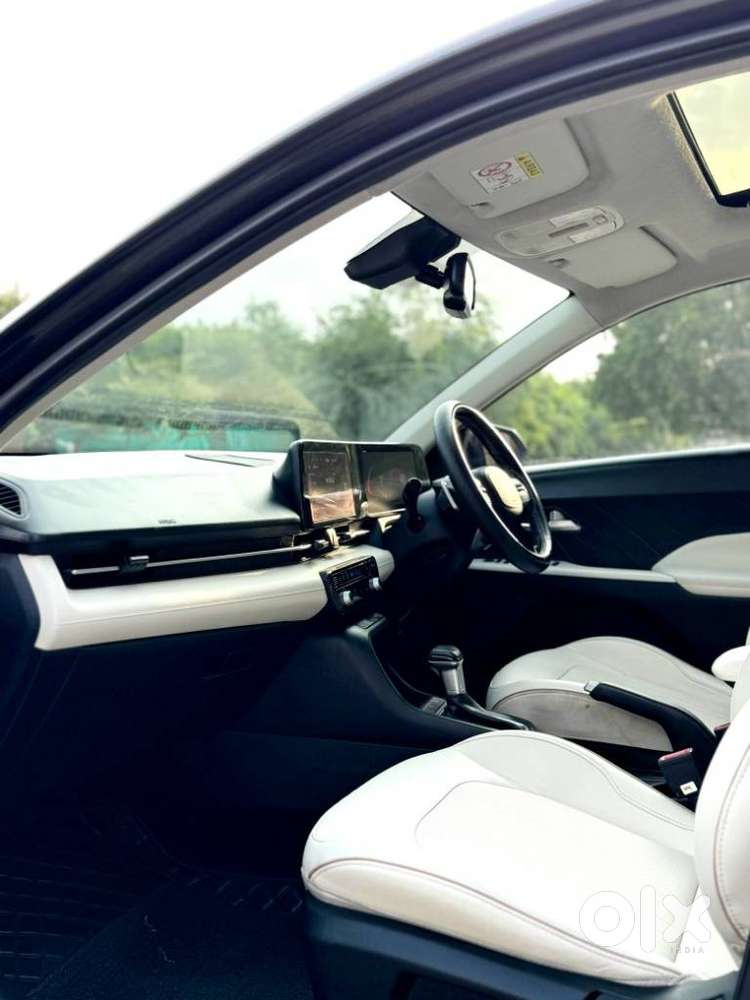 Hyundai Verna 1.5 Sx (o) Vtvt, 2023, Petrol