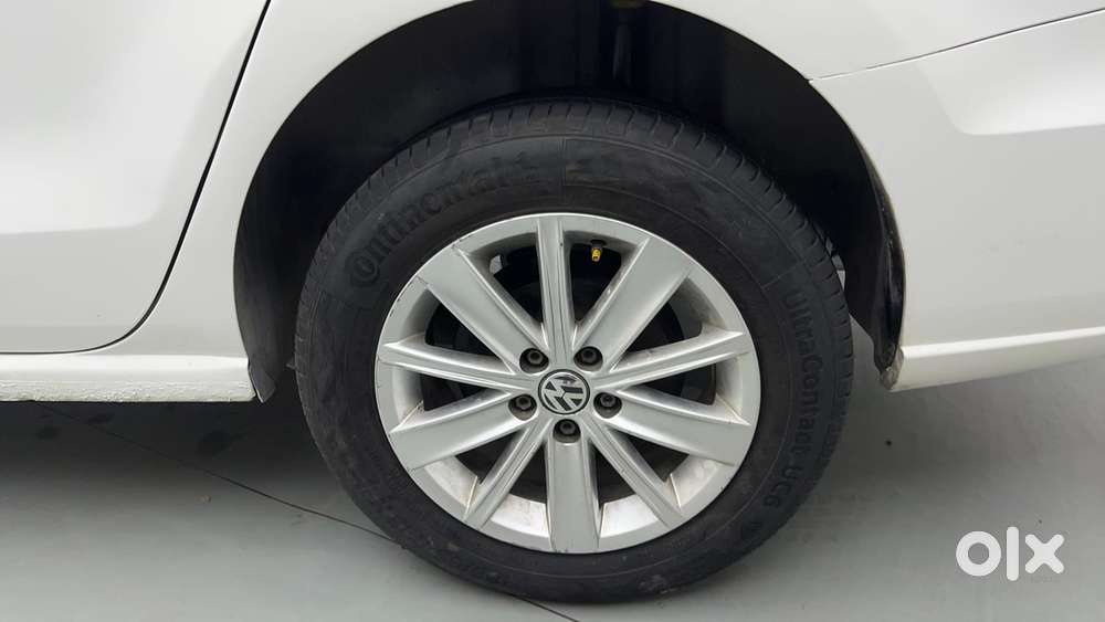 Volkswagen Vento 1.2 Tsi Highline At, 2016, Petrol