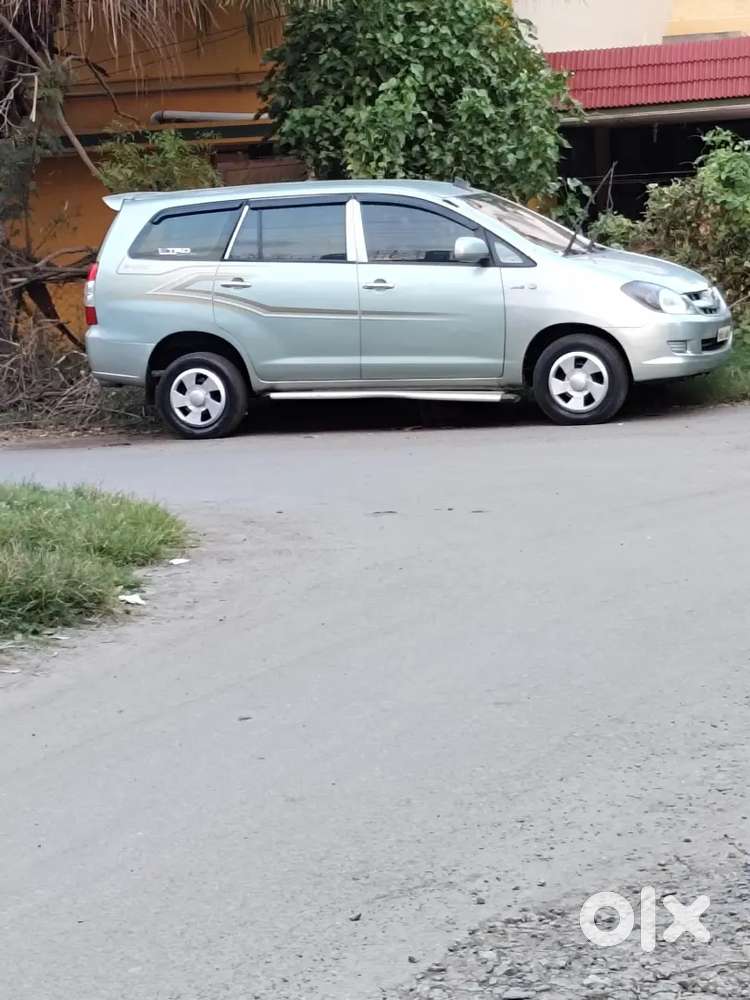 Toyata Innova Under Sell