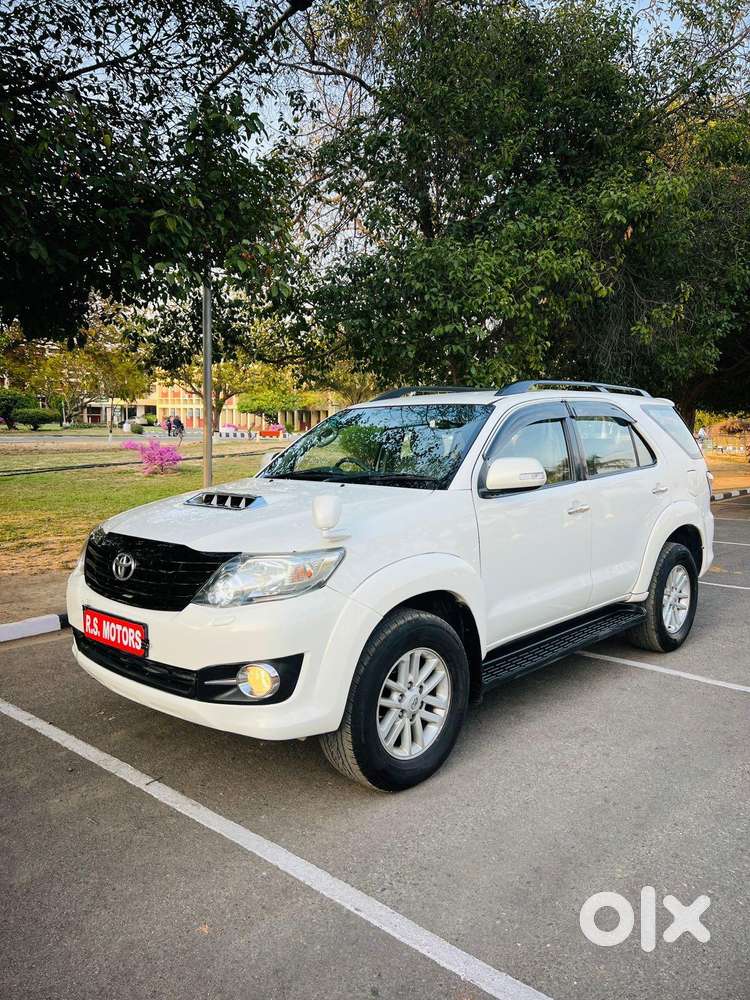 Toyota Fortuner 2011-2016 4x2 At, 2013, Diesel