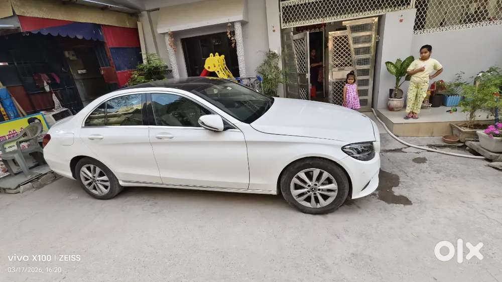 Mercedes-benz C-class 2021