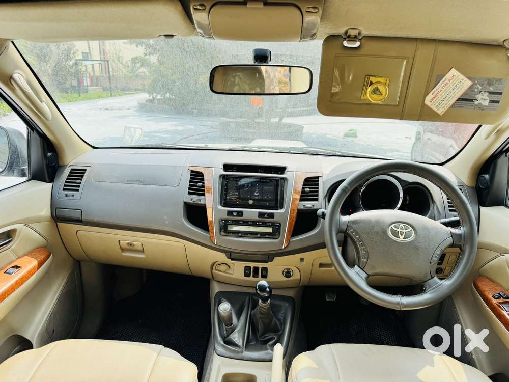 Toyota Fortuner 3.0 4x4 Manual, 2011, Diesel