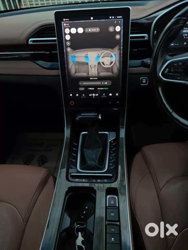 Mg Hector Plus Savvy Pro 1.5 Turbo Petrol Cvt 7 Str Dual Tone, 2023,..