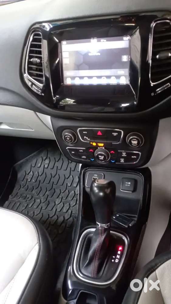 Jeep Compass 2018 Petrol 120000 Km Driven  Well Maintained