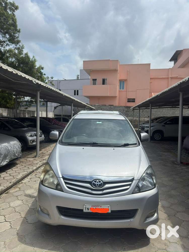 Toyota Innova Diesel 2011