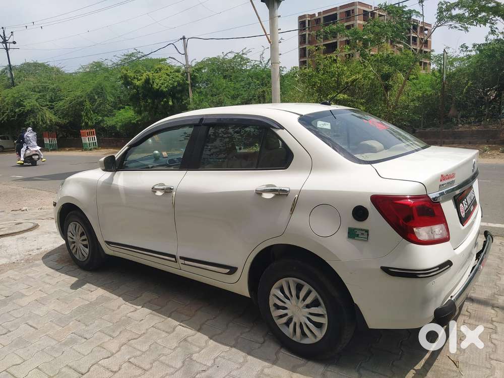 Maruti Suzuki Swift Dzire 1.3 Vxi, 2022, Cng & Hybrids