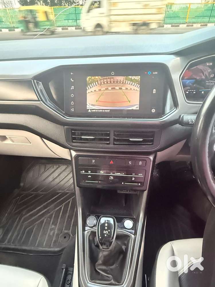 Volkswagen Taigun 1.0 Tsi Topline At, 2023, Petrol
