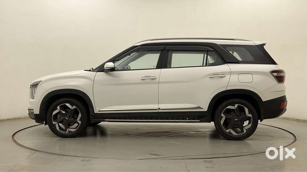 Hyundai Alcazar 1.5 Tdct Signature (o) 7s Petrol, 2023, Petrol