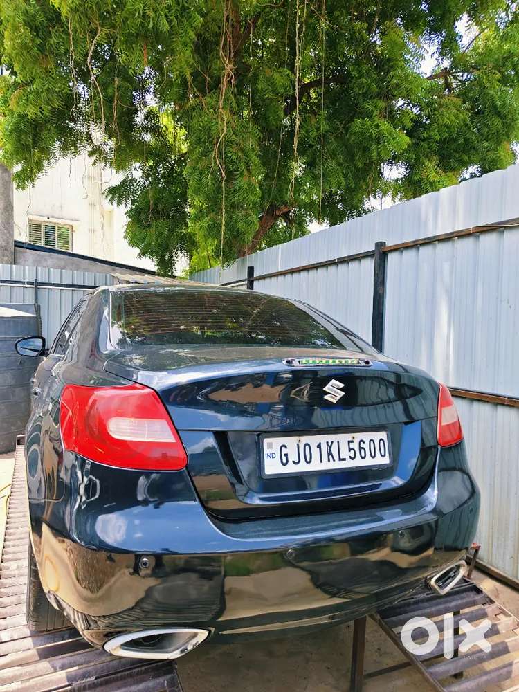 Maruti Suzuki Kizashi 2011 Hybrid Cng Petrol