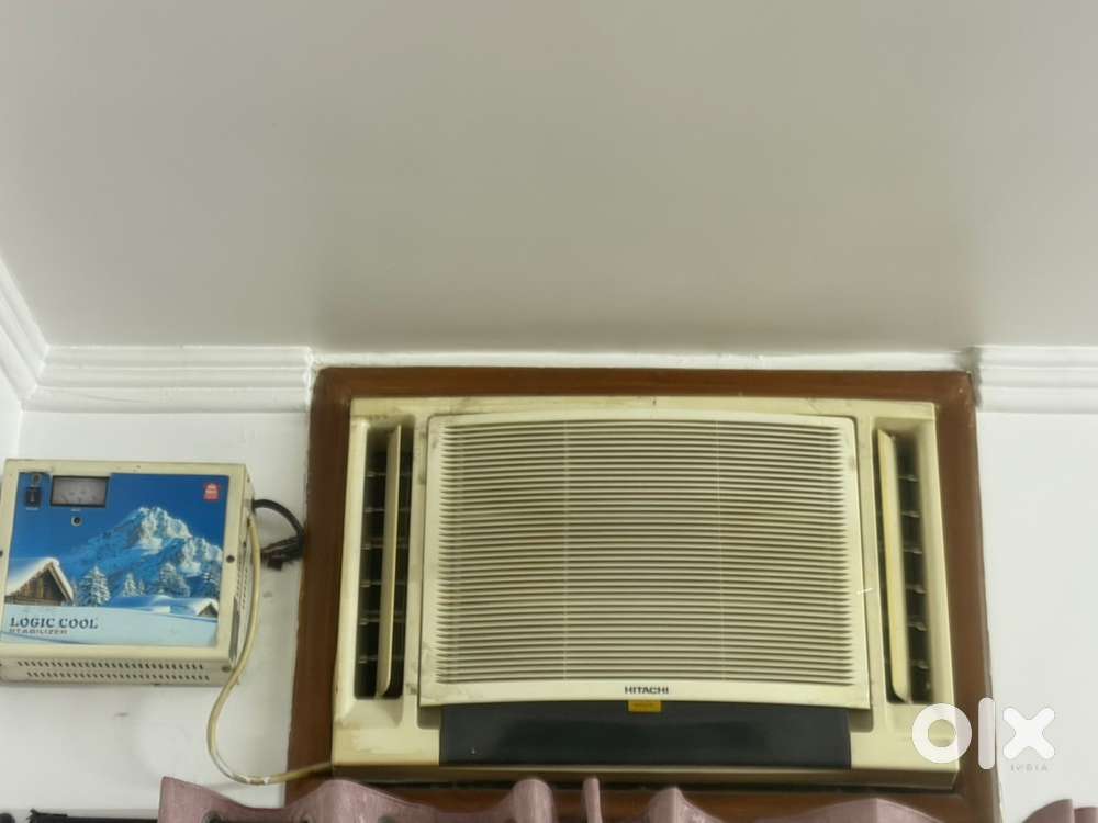 Hitachi Window AC