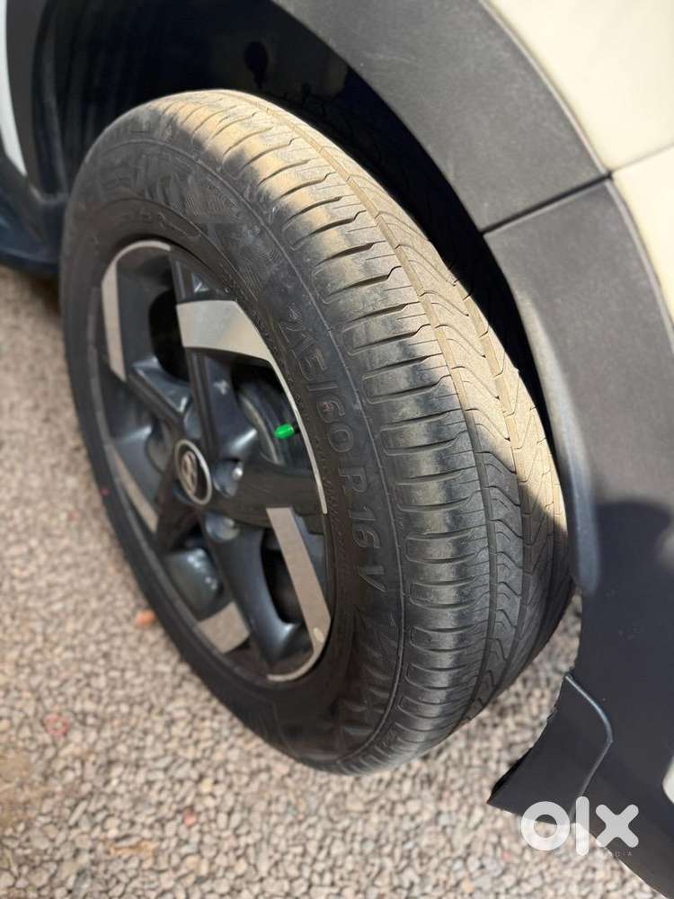 Hyundai Venue 2020 Diesel 80000 Km Driven